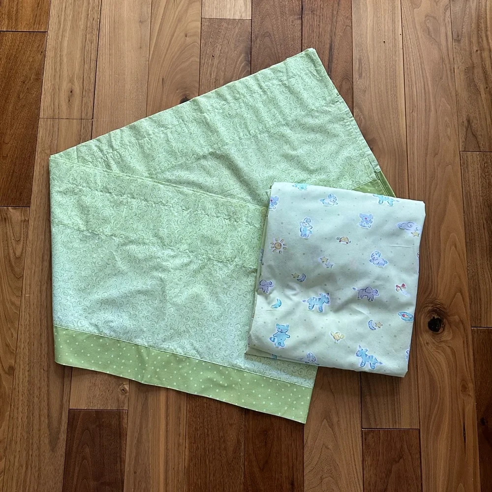 Vintage BabiesRUs crib sheet and window valance green animal print